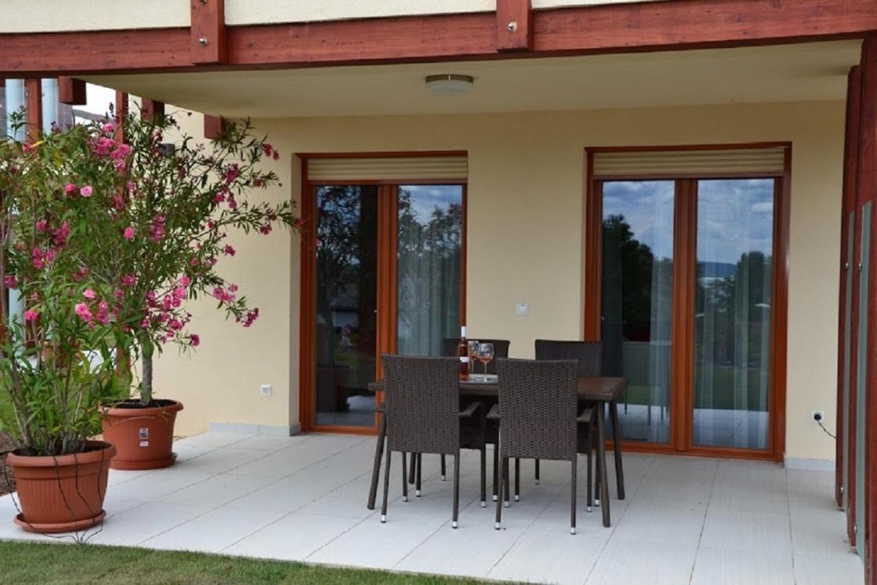 Aranymandula Apartmanok Balatonakali Luaran gambar